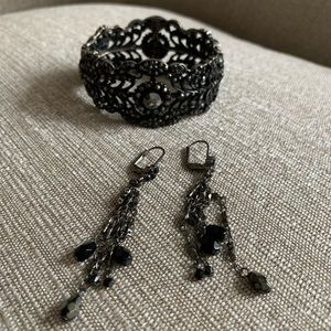 Stunning 1928 cuff and matching earrings.